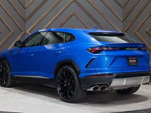 Used 2020 Lamborghini Urus image 2
