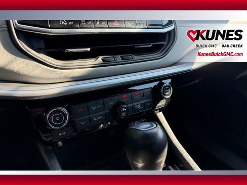 Used 2025 Jeep Compass Limited AWD/4WD image 19