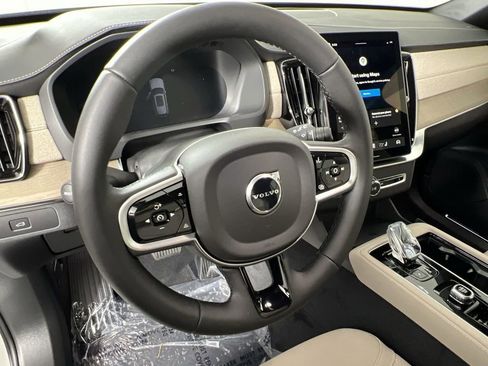 Used 2026 Volvo XC90 B5 Core image 11