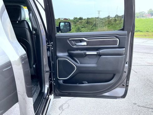 Used 2023 RAM 1500 Laramie AWD/4WD image 17