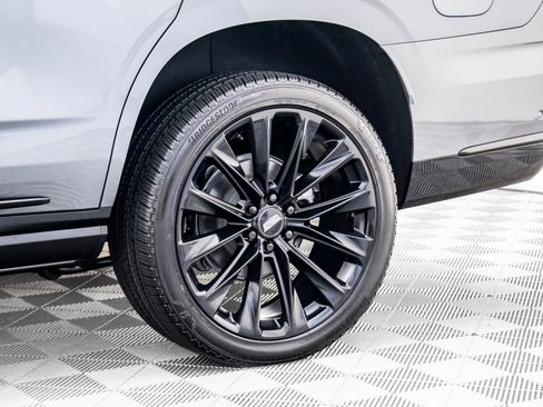 New 2026 Cadillac Escalade Platinum Sport w/ LPO, ONYX Package image 36