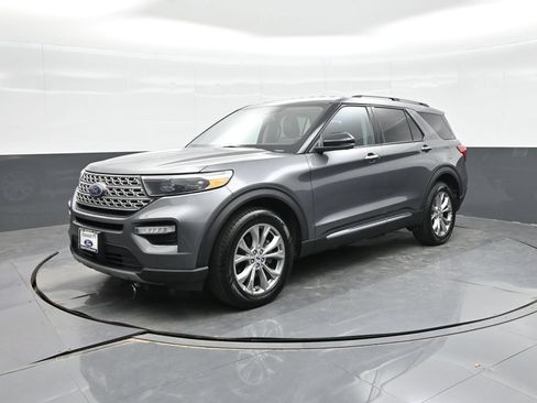 Certified 2023 Ford Explorer Limited w/ Equipment Group 301A AWD/4WD image 17