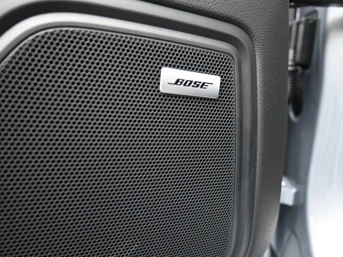 New 2026 Porsche Macan image 16