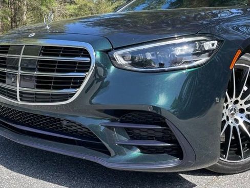 Used 2021 Mercedes-Benz S 580 4MATIC Sedan w/ AMG Line image 3