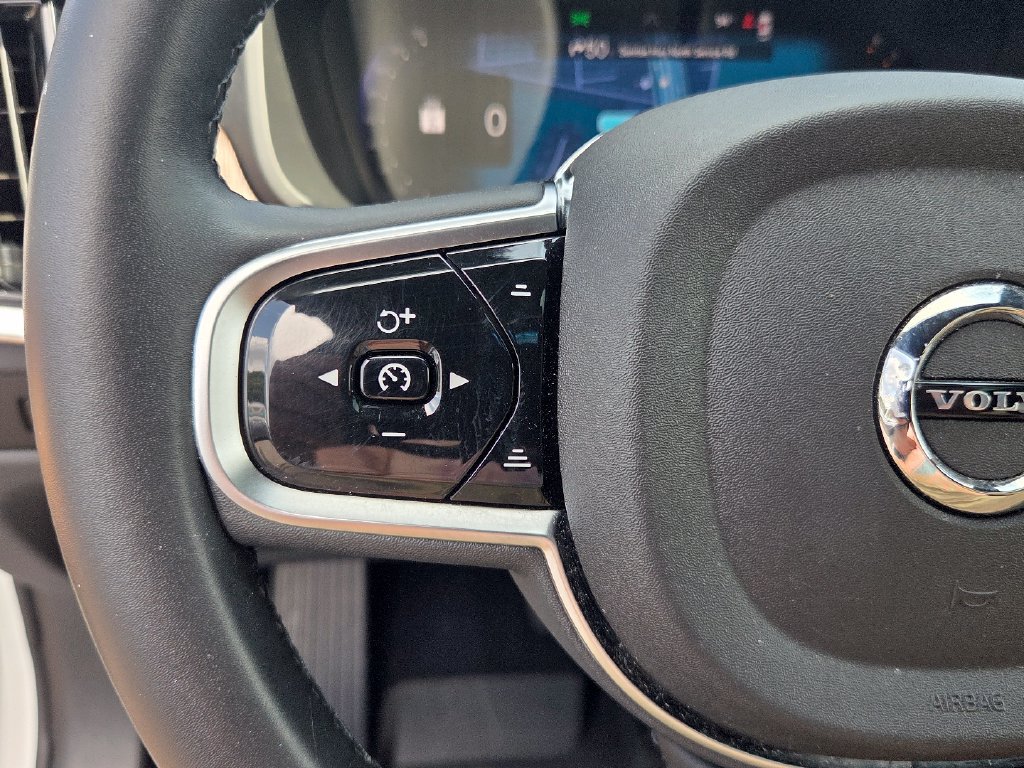 Used 2025 Volvo V90 B6 Cross Country Ultra w/ Protection Package Premier AWD/4WD image 23