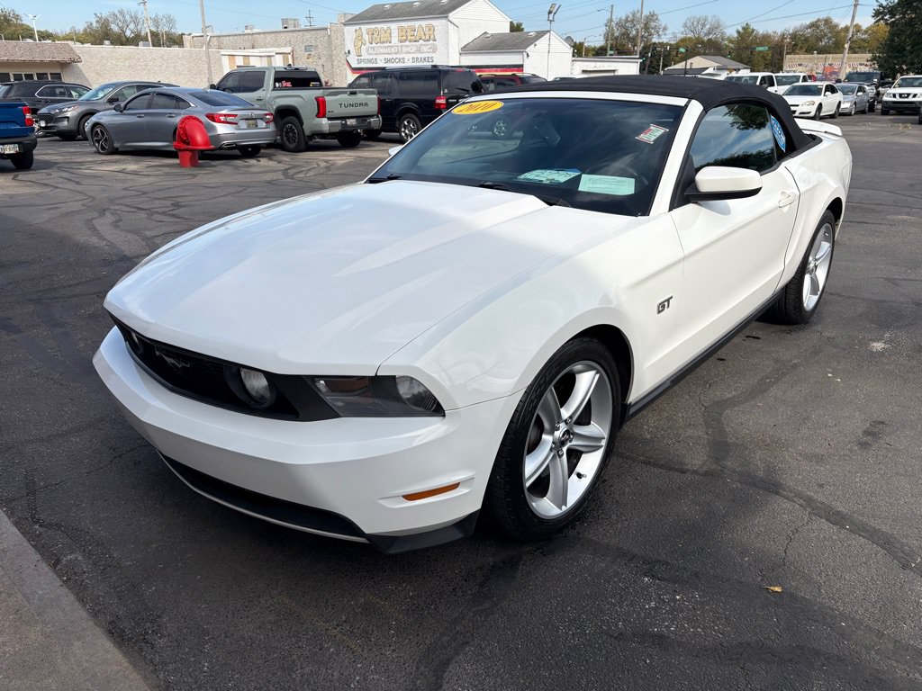 Used 2010 Ford Mustang GT Premium RWD image 6