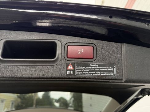 Used 2010 Mercedes-Benz ML 350 4MATIC image 30
