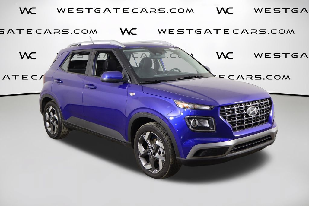 Used 2025 Hyundai Venue SEL FWD image 37