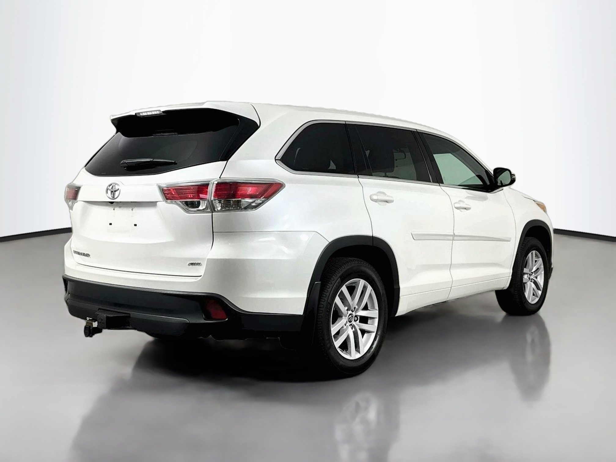 Used 2016 Toyota Highlander LE AWD/4WD image 7