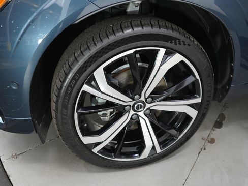 Used 2023 Volvo XC60 B5 Ultimate w/ Climate Package image 28