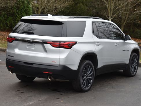 Used 2022 Chevrolet Traverse RS image 31
