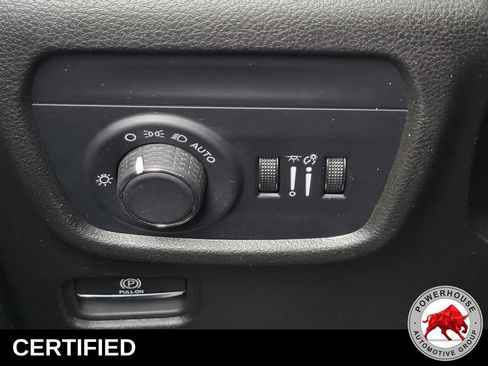 Used 2024 Jeep Grand Cherokee L Laredo RWD image 29