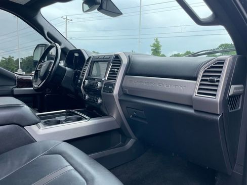 Used 2017 Ford F250 Platinum w/ Platinum Ultimate Package AWD/4WD image 30