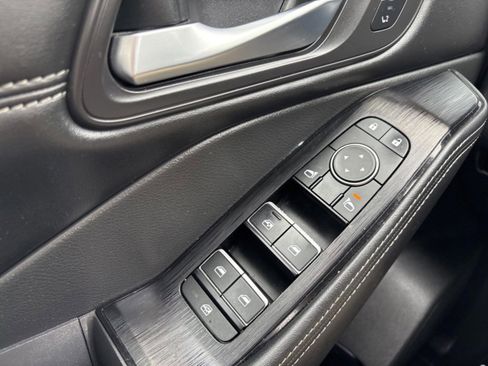 Used 2022 Nissan Rogue SL w/ SL Premium Package image 22