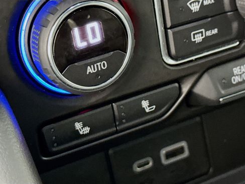 Used 2022 Chevrolet Tahoe Z71 w/ Z71 Off-Road Package image 21