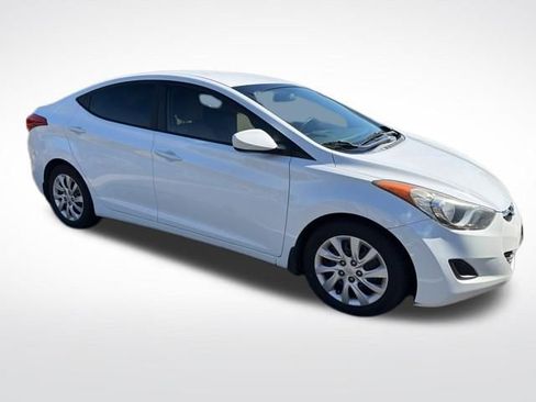 Used 2013 Hyundai Elantra GLS image 3