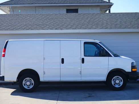 Used 2021 Chevrolet Express 2500 w/ Driver Convenience Package image 2