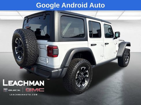 Used 2025 Jeep Wrangler Rubicon image 3