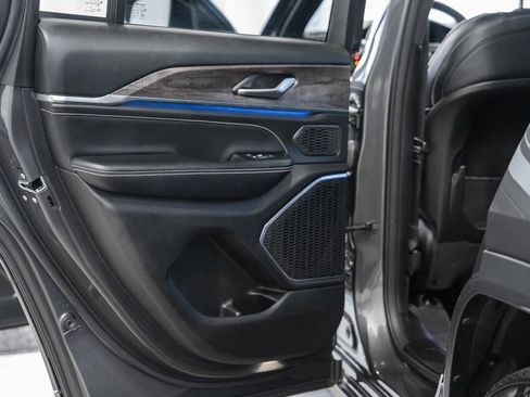 Certified 2023 Jeep Grand Cherokee Overland image 47