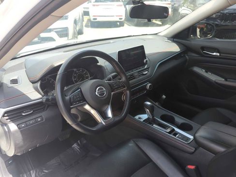Used 2020 Nissan Altima 2.5 SR AWD/4WD image 12
