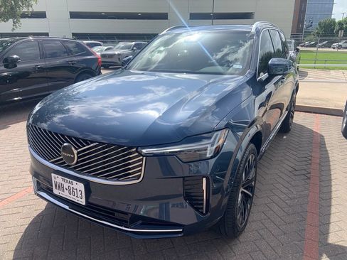 Certified 2025 Volvo XC90 B5 Core AWD/4WD image 1