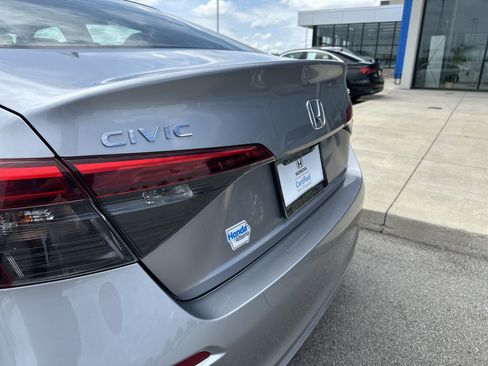 Used 2024 Honda Civic Sport image 9