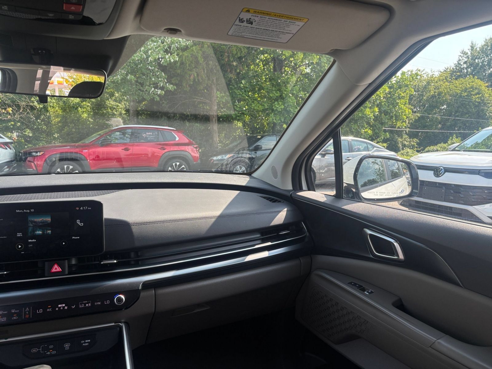 Used 2026 Kia Carnival FWD image 37