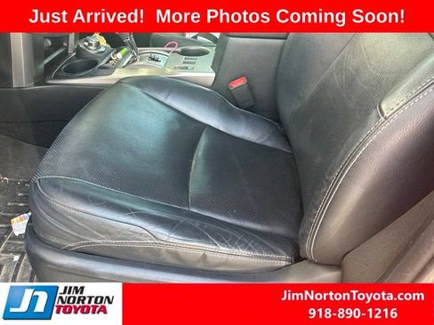 Used 2016 Toyota 4Runner Limited AWD/4WD image 9