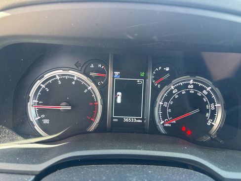 Used 2022 Toyota 4Runner TRD Sport w/ Technology Package AWD/4WD image 5
