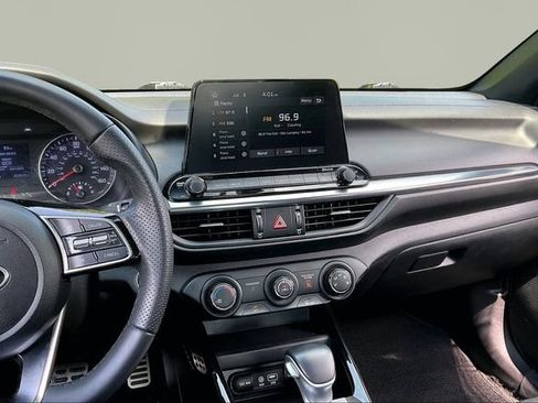 Used 2021 Kia Forte GT-Line FWD image 9