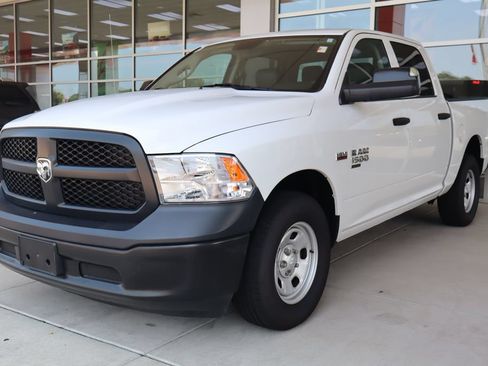 Used 2024 RAM 1500 Tradesman w/ Trailer Tow Group AWD/4WD image 3