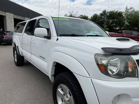 Used 2011 Toyota Tacoma PreRunner w/ TRD Sport Pkg RWD image 11