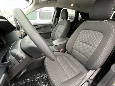 Used 2025 Ford Escape Active AWD/4WD image 18