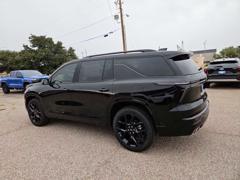 Used 2026 Chevrolet Traverse RS FWD image 11