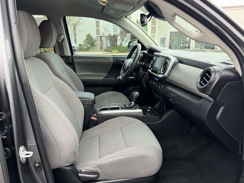 Used 2022 Toyota Tacoma SR5 image 11