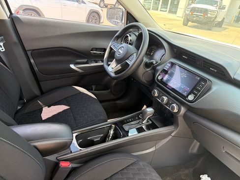 Used 2023 Nissan Kicks SV FWD image 22