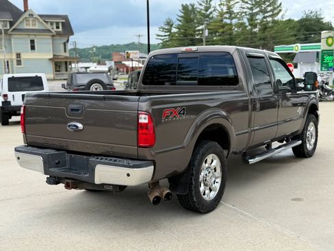 Used 2016 Ford F250 Lariat w/ Lariat Interior Package AWD/4WD image 2