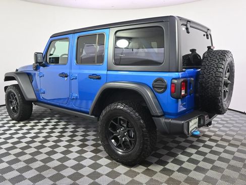 Used 2024 Jeep Wrangler Unlimited AWD/4WD image 3