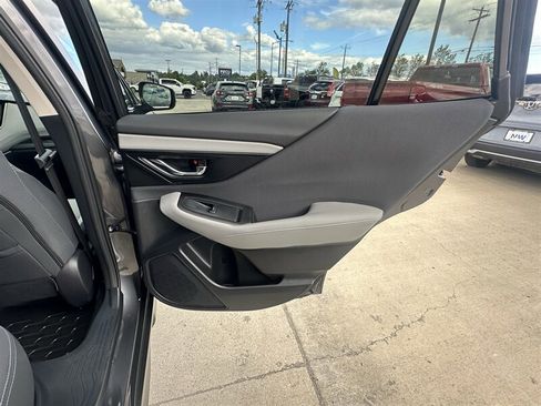 Used 2024 Subaru Outback Premium AWD/4WD image 30
