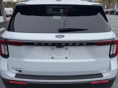 New 2026 Ford Explorer Active w/ Active Comfort Package image 4