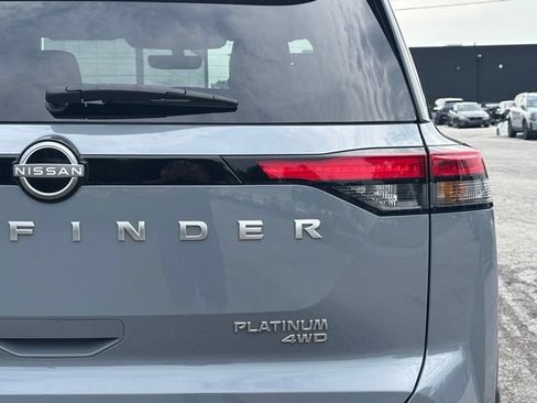 Used 2025 Nissan Pathfinder Platinum AWD/4WD image 5