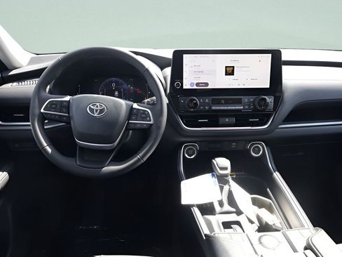 New 2026 Toyota Grand Highlander AWD image 9