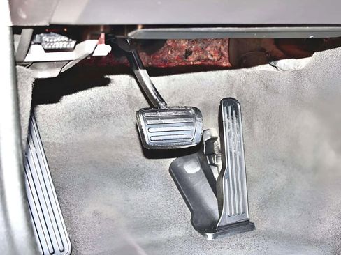 Used 2017 Chevrolet Camaro LT w/ RS Package image 10