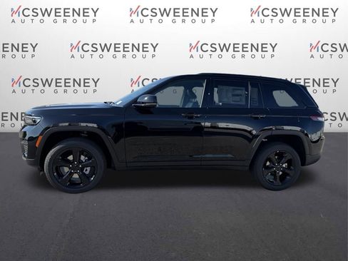 New 2025 Jeep Grand Cherokee Altitude image 2