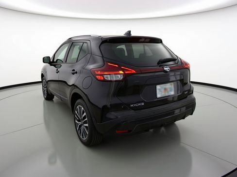 Used 2024 Nissan Kicks SV FWD image 6