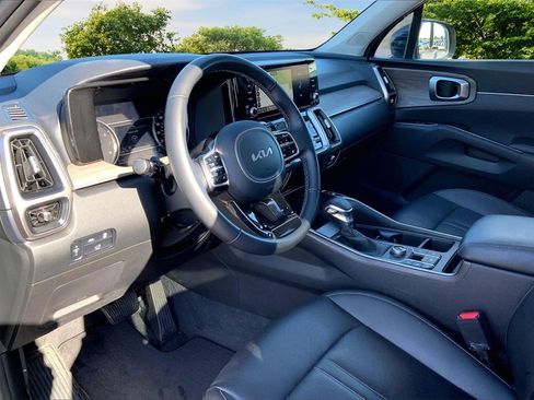 Used 2023 Kia Sorento X-Line EX image 17