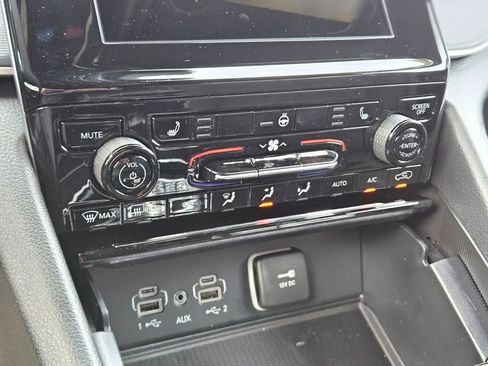 New 2025 Jeep Grand Cherokee L Laredo w/ Luxury Tech Group I image 21