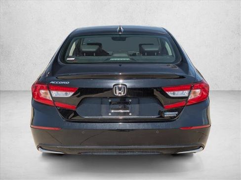Used 2019 Honda Accord Touring image 6