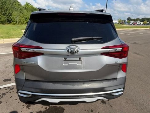 Used 2021 Kia Seltos EX AWD/4WD image 4