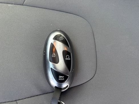 Certified 2025 Hyundai Elantra SEL w/ Cargo Package image 49